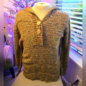 Hannah Brown Sweater With Hoodie 3 Buttons.